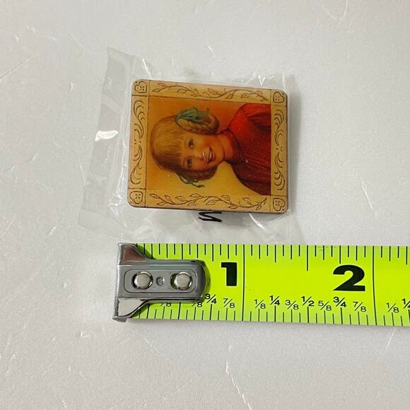 American Girl Vintage Historical Doll Portrait Enamel Pins 3pc Set Hallmark NEW - Picture 4 of 5